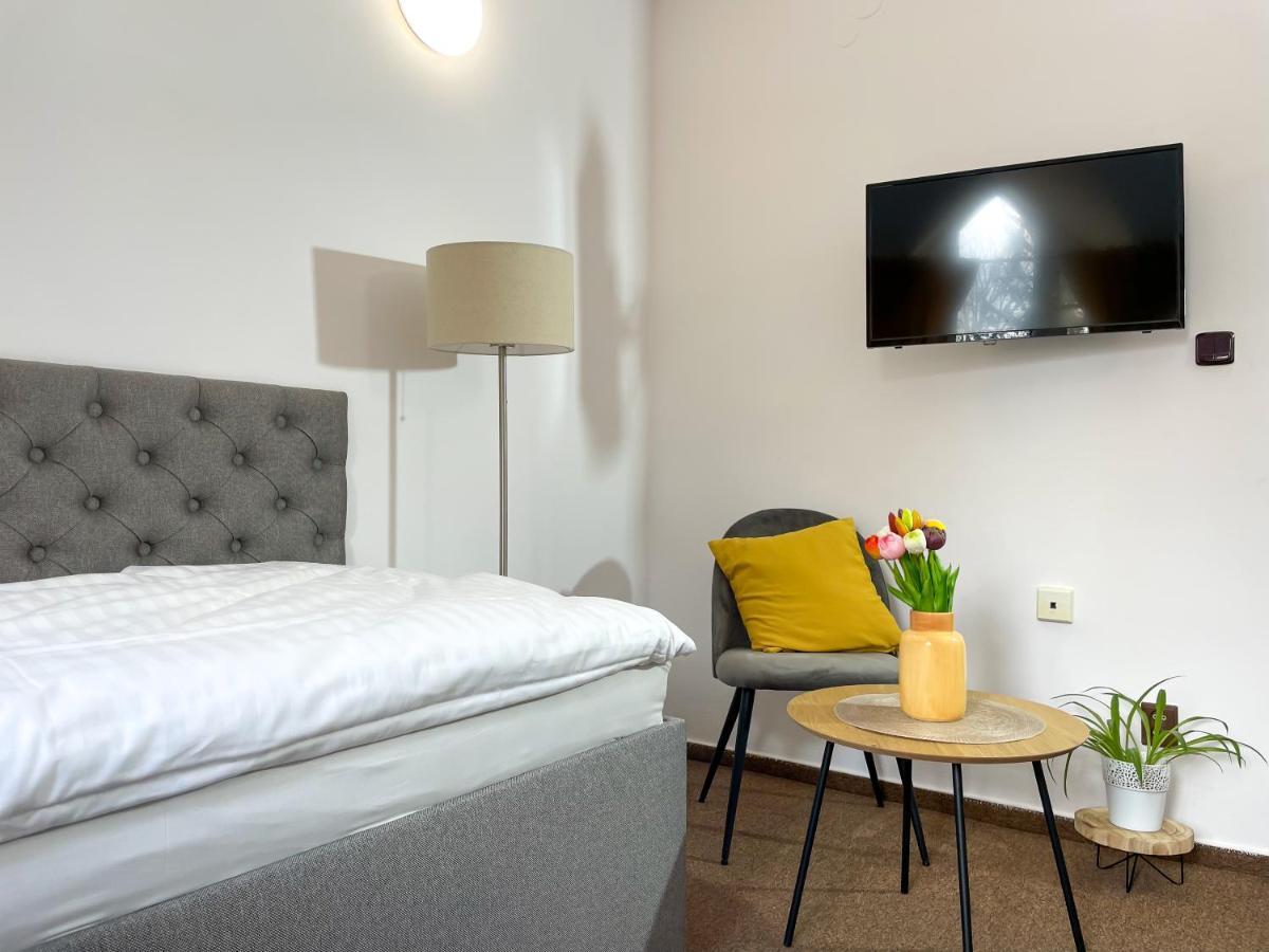 Hotel Colchi Unicov ภายนอก รูปภาพ